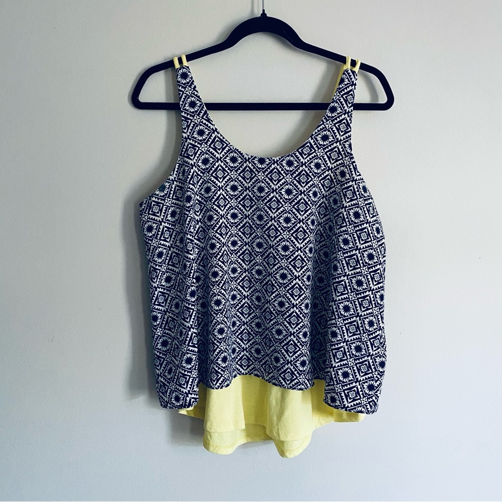 Charming Charlie Women's Yellow & Blue Print Tank Top Shirt Size Medium